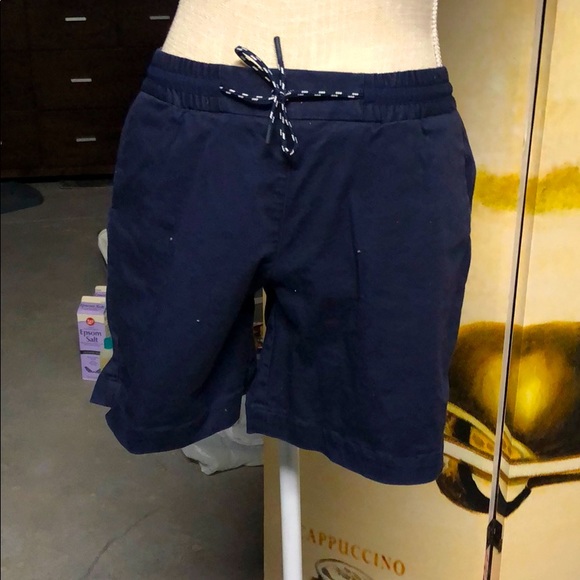 Shorts 🩳 - Picture 1 of 3